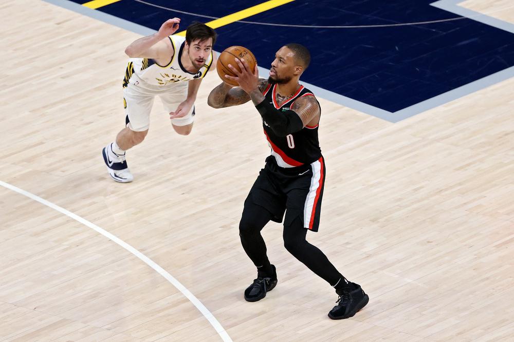 开拓者联手击败步行者!利拉德砍下全队最高分