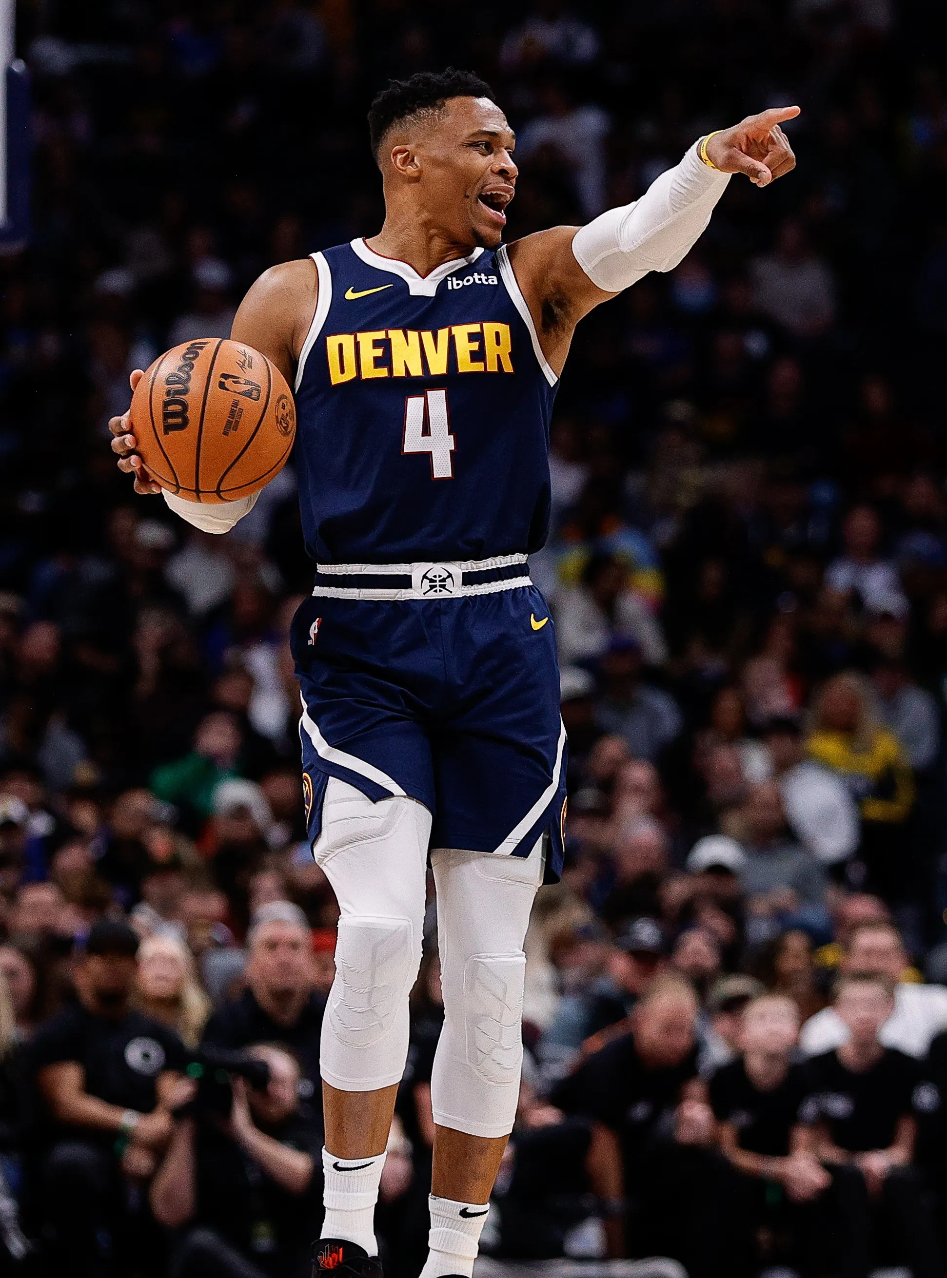 唐斯绝杀时刻，威少点燃赛场，关键时刻神级表现迎来胜利！